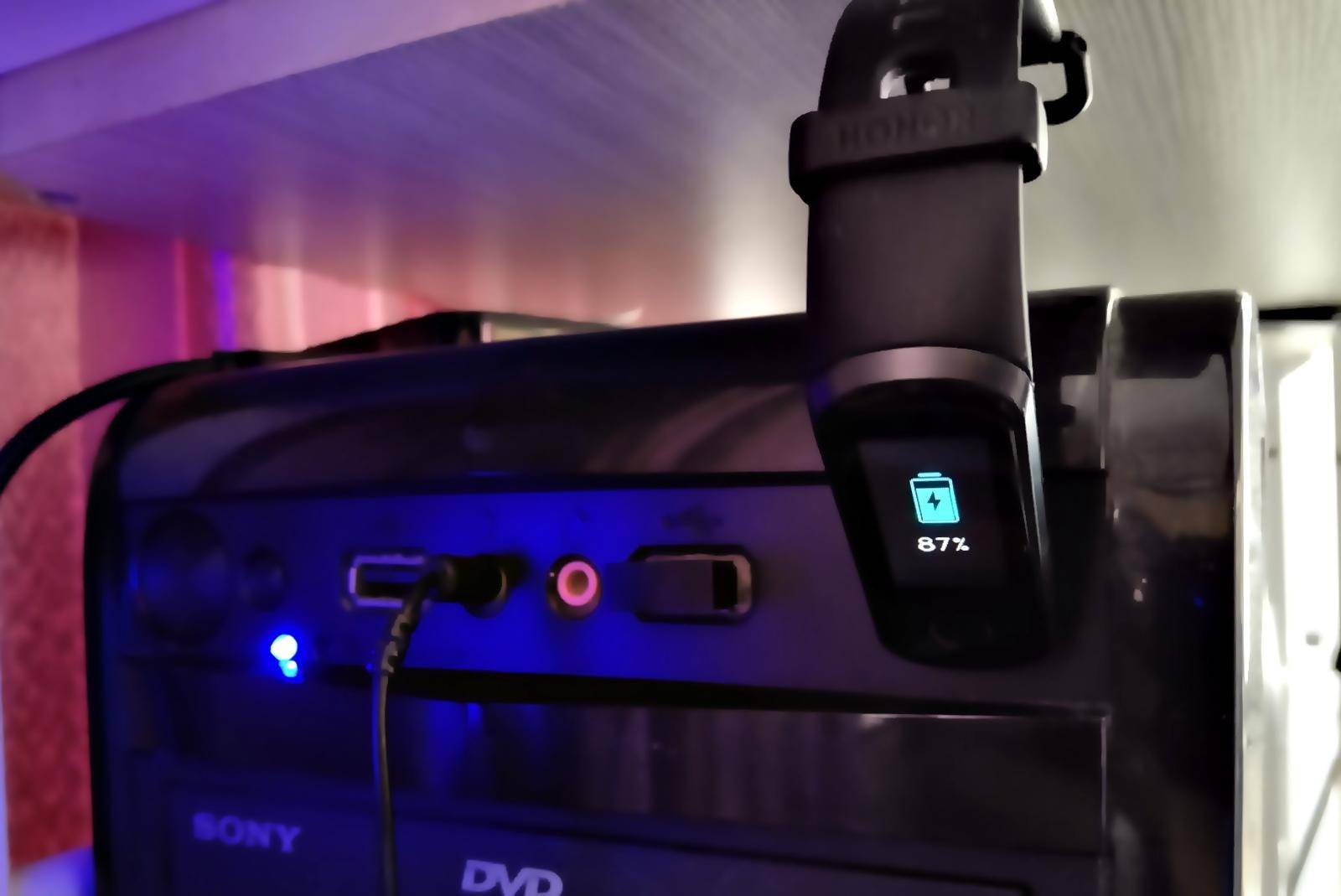 荣耀手环5i硅胶圈,荣耀手环5腕带怎么下