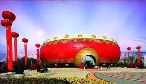 许家印建的最好看的大楼,许家印全球化造型