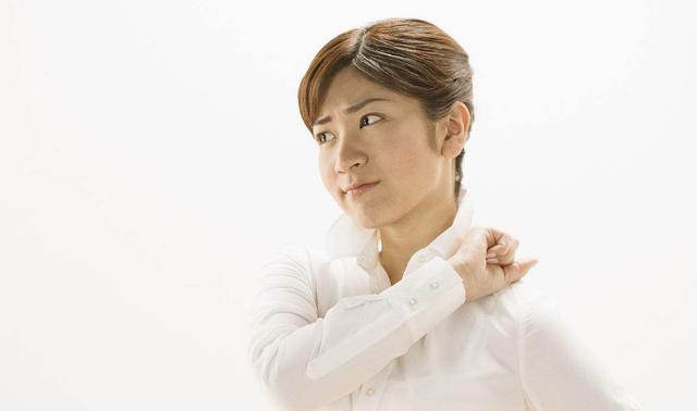 颈椎病要怎样治疗才能完全康复,颈椎病的日常注意事项和康复方法