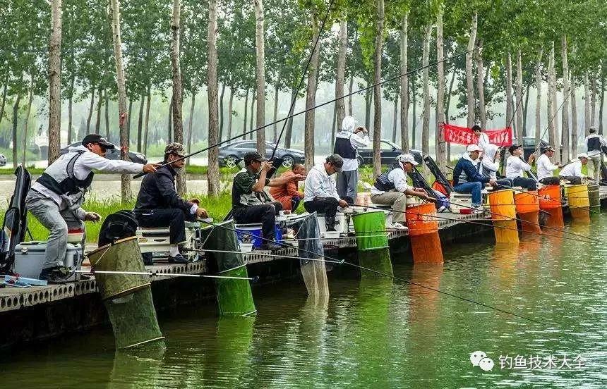 新手钓鱼小鱼竿怎么选,千万别再被这些商家忽悠