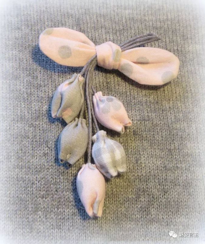 怎么制作花朵手工布料教程,怎么用剩下的布料做衣服上的小花