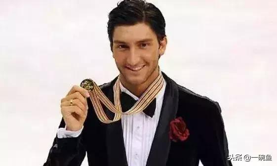 19岁被国家队淘汰,40岁改行赚25亿,她的人生才叫传奇!