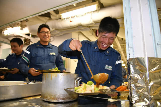 日本军队美食,日本自卫队伙食韩国军队伙食