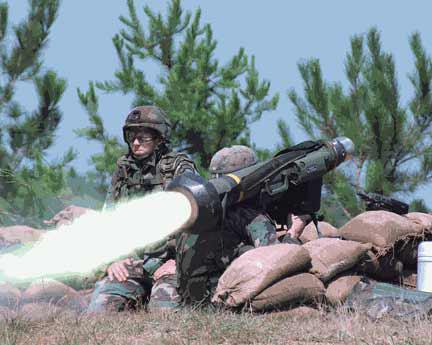 坦克正面装甲怎么防护,坦克装甲倾斜多少度才可以无敌