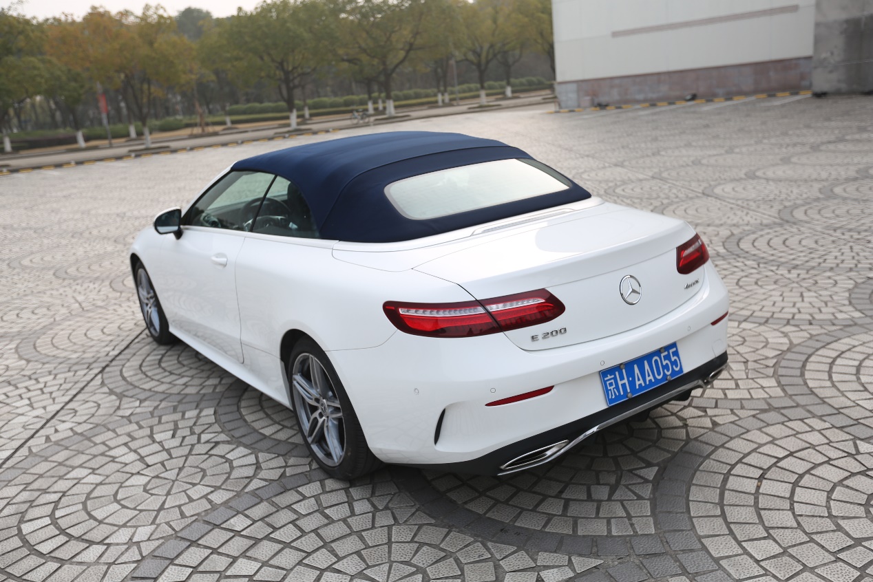 自有格调优雅随行试驾奔驰E2004MATIC敞篷轿跑