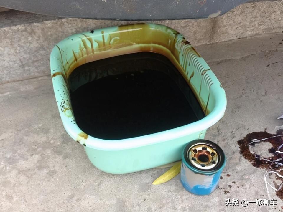 汽车机油怎样选型号,涡轮用5w30和5w40的机油怎么选