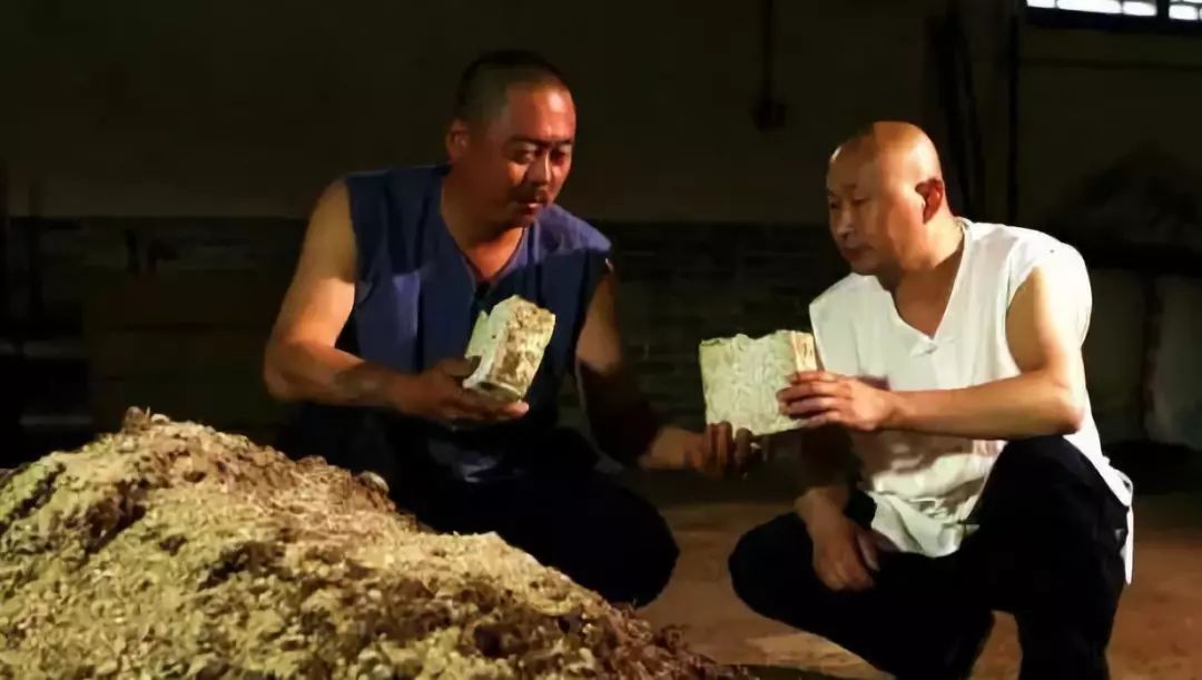 酒中酒都是白酒吗,白酒为何叫白酒