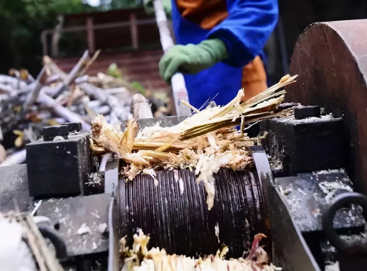 秋天的第一杯手工古法黑糖水，充满甜蜜和温暖