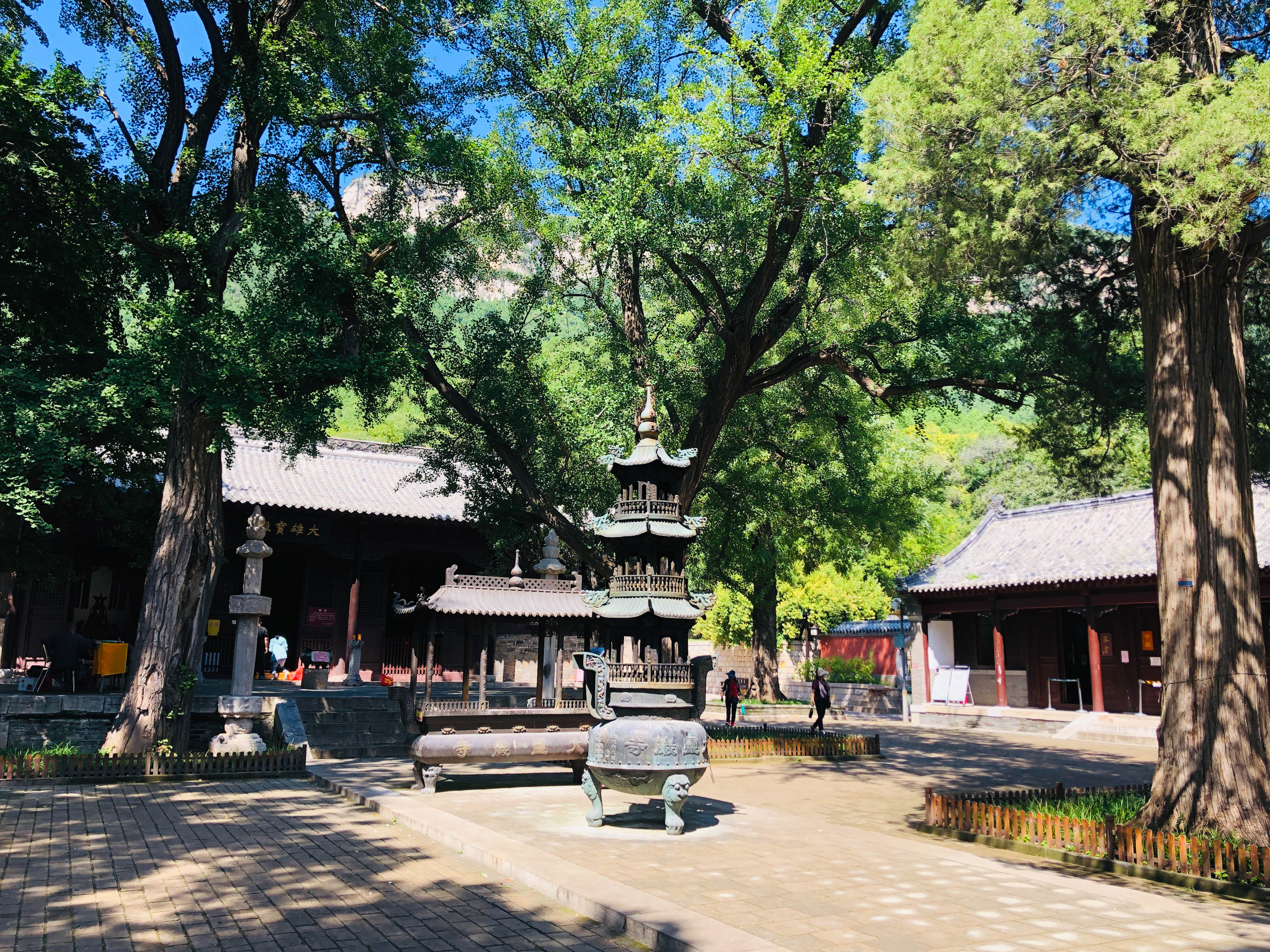 济南千年古刹灵岩寺建筑时间,济南千年古刹灵岩寺