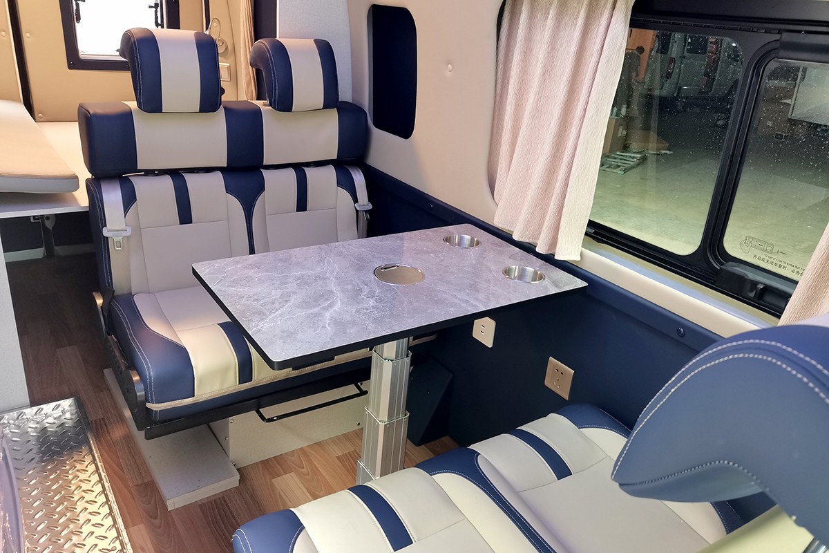 大通v90房车19万,大通v90房车28万