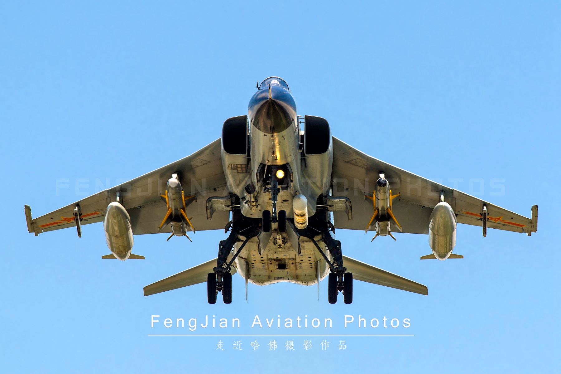 俄罗斯战机苏24,苏24和飞豹战斗机哪个厉害