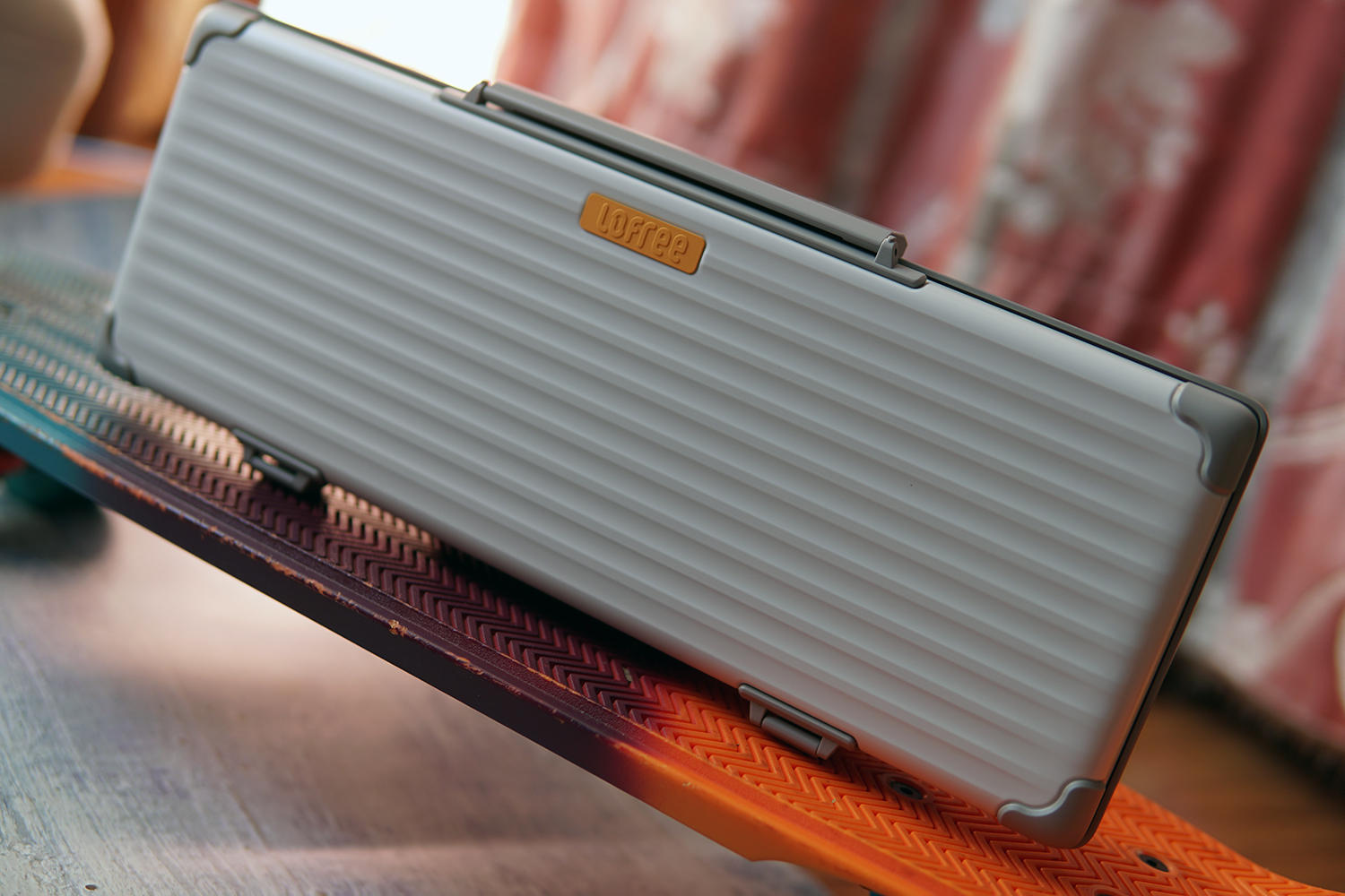 洛斐小浪机械键盘,洛斐小浪蓝牙机械键盘沉浸式开箱