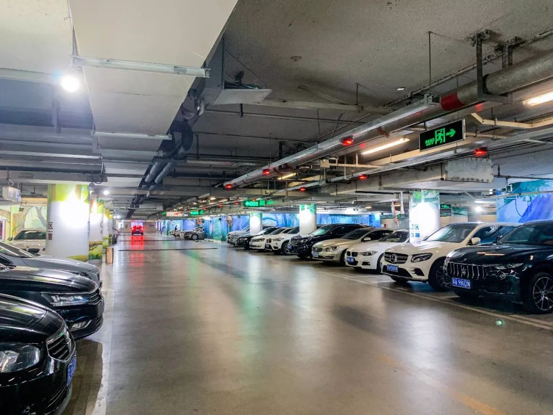 在南京月薪一万的工作,月薪1万5真的养不起车吗