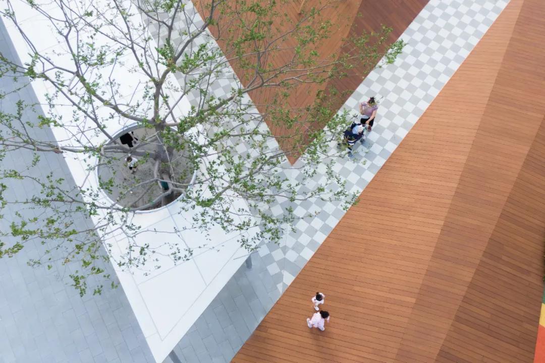 绗涗笢鑷诲搧,绗涗笢鑷诲搧浜戞箹鍗侀噷