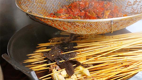 成都这家不得了的冷锅串串,将“环游世界”!