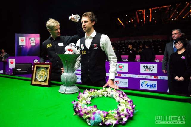 特鲁姆普世锦赛夺冠体坛快讯,特鲁姆普世界公开赛夺冠视频