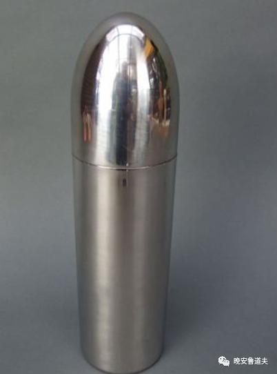 调酒师摇壶花式,调酒师初学用哪种摇酒壶