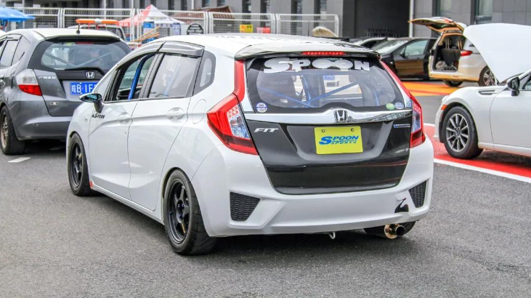 买车五万改车八万,买车4万改房车