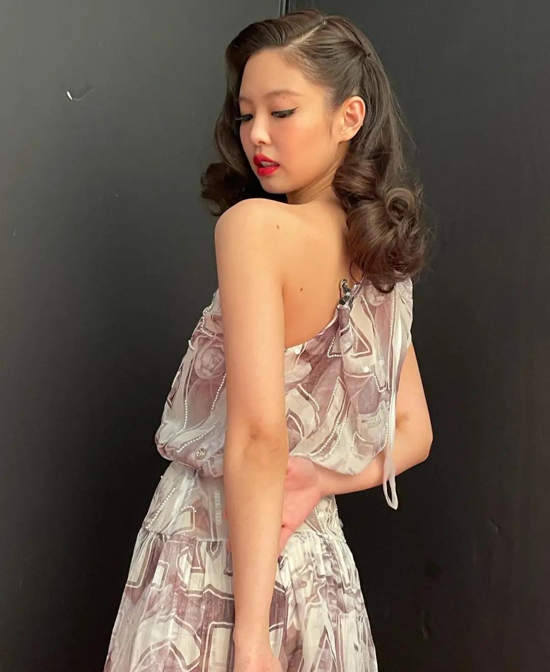 18年最受欢迎的连衣裙,2020最流行的30到40岁的连衣裙