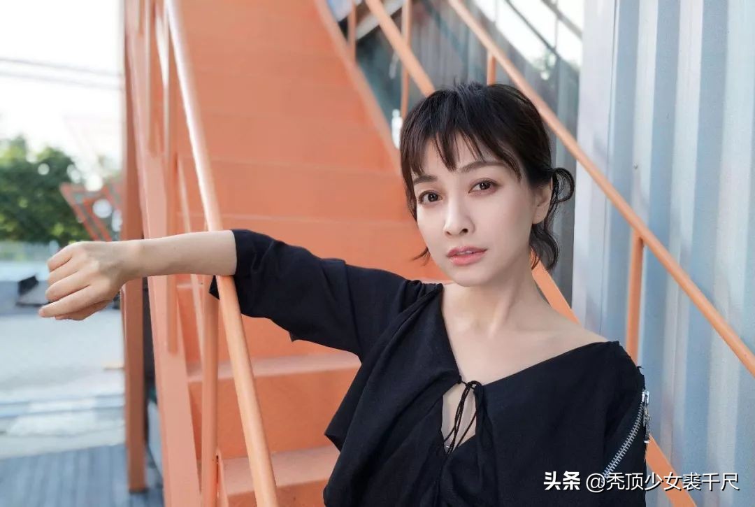 吴昕卖闲置惹争议,吴昕卖的t恤翻车视频