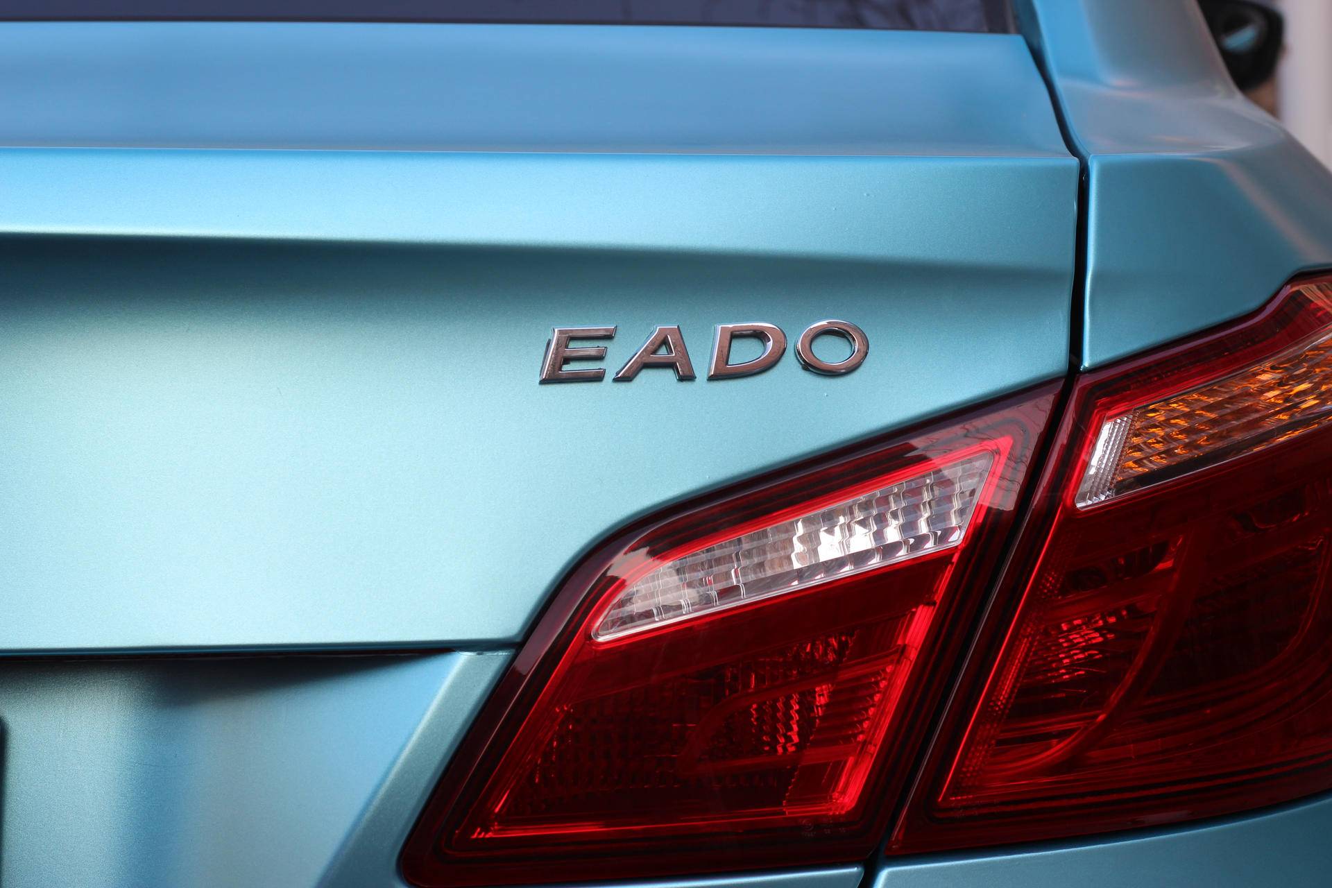 给你一点颜色看看完整版,汽车改色膜恢复原车颜色如何备案