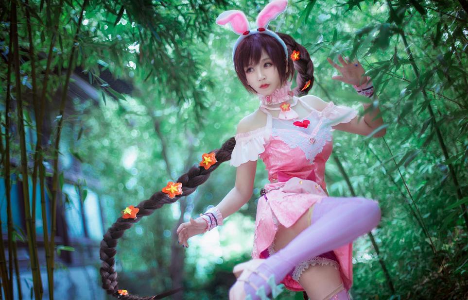 斗罗大陆小舞cos兔子不是吃草的吗,斗罗大陆真人cos小舞和唐三合照