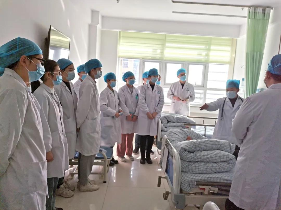 带教查房给年轻医师带来新感悟:纸上得来终觉浅,绝知此事要躬行