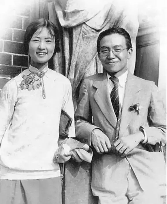 绝版合影视频完整版,80年代怀旧合影图片大全