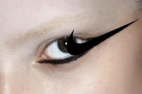 nike被骂视频,nike被骂得那么惨还能穿吗