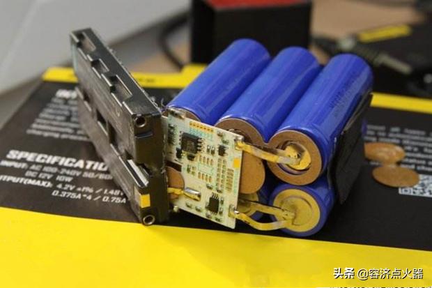 锂电池电压正常不放电什么问题,48伏锂电池空载电压和负载电压