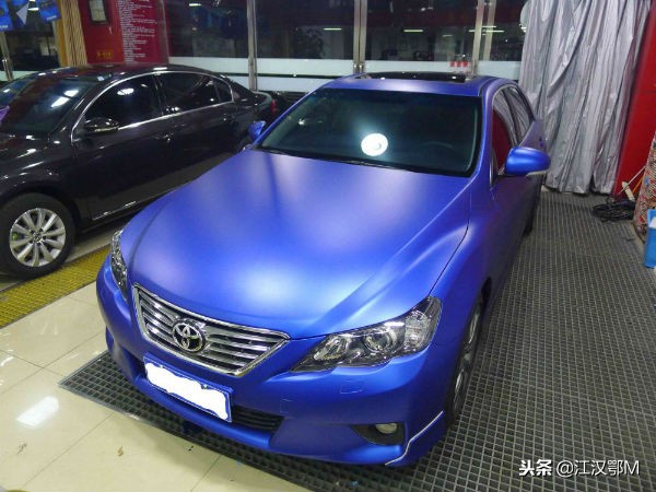 汽车贴纸起气泡,汽车贴纸有泡泡怎么解决