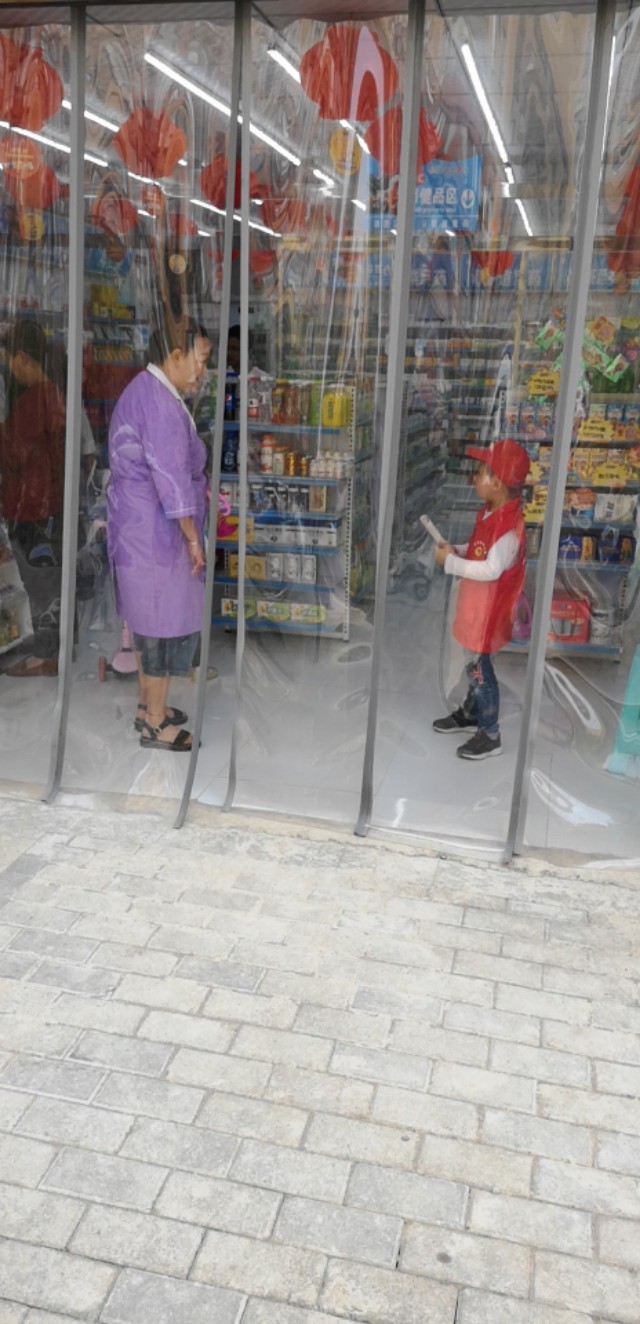 小小卖报员,卖报纸的小书童