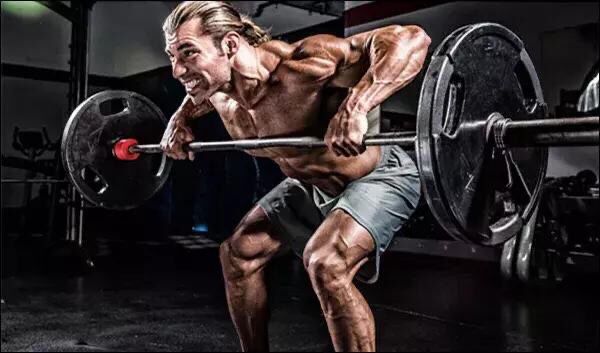 杠铃划船姿势正确还是腰疼,杠铃划船怎么练宽背