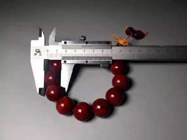 小叶紫檀手串制作全过程,小叶紫檀手串制作过程及盘玩方法