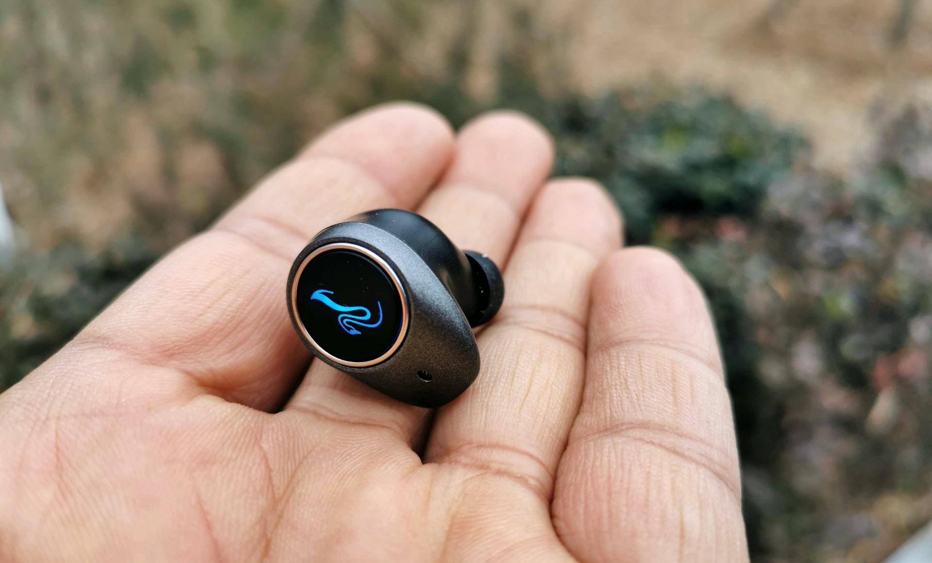 耳机可插卡真无线,惠威aw76真无线耳机怎么样