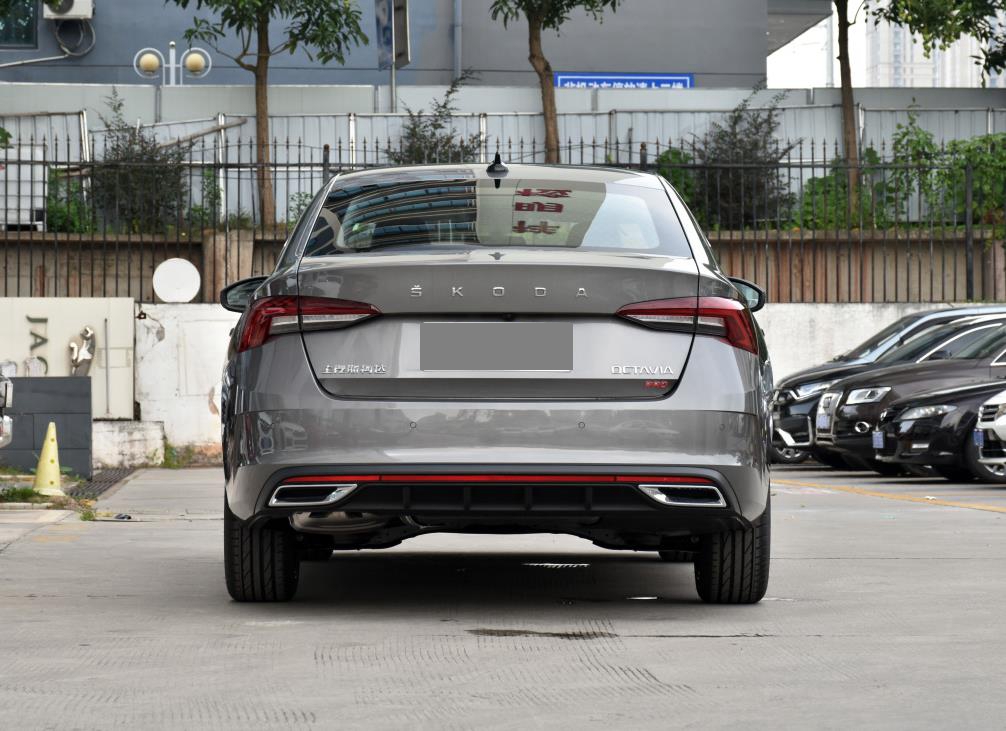 兼顾日常代步和自驾游选哪款车,省油耐用开着舒服的车推荐