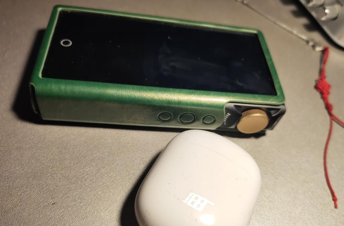 入门式和旗舰蓝牙耳机区别,性能好又不花哨的蓝牙耳机