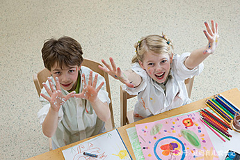 早教看动画片,对于早教这件事你怎么看