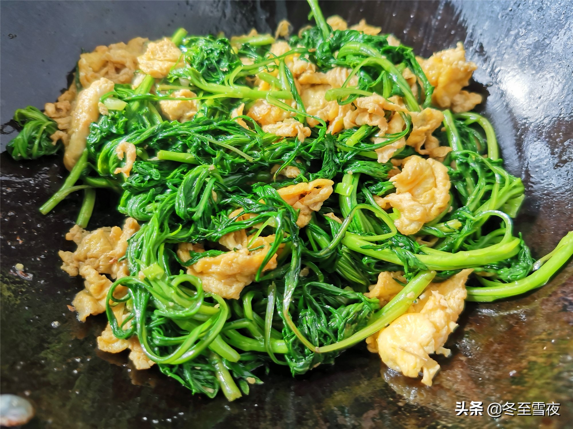 柳蒿芽鸡蛋怎么做好吃,柳蒿芽可以和鸡蛋一起吃吗