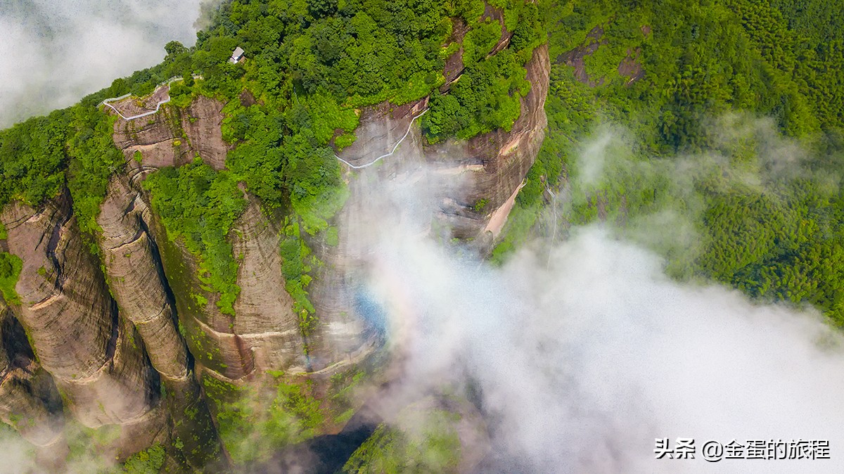 江浙地区唯一的一处世界自然遗产名录的神奇景观,丹霞地貌江郎山