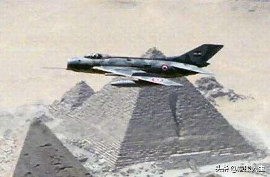 只带5美元出国，敲定中国第一笔*火军**出口订单，网爽文不敢这么写