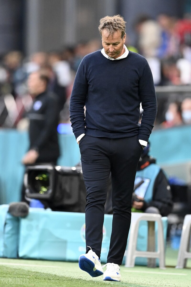 欧洲杯德国主帅勒夫,勒夫个人时装秀