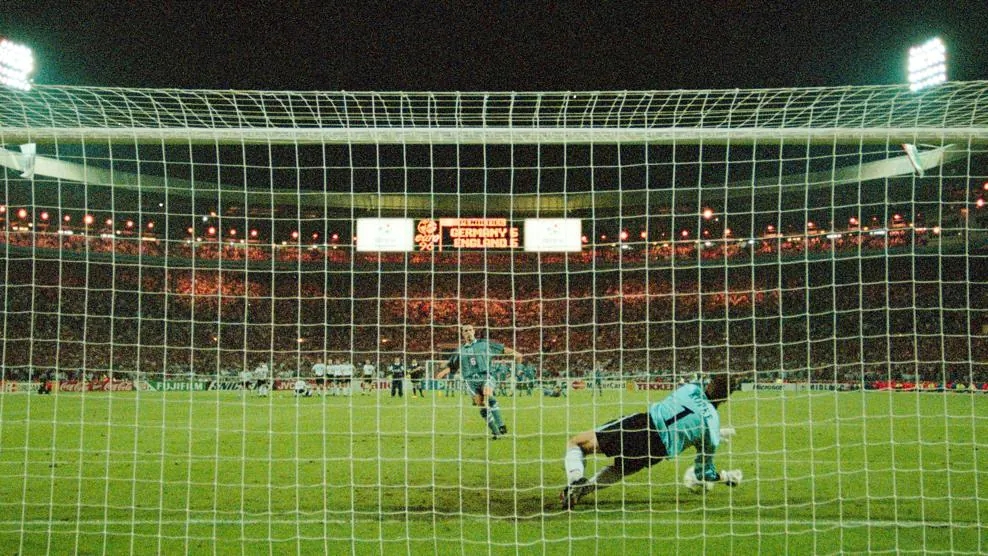 足球14场胜负游戏规则,足球22人vs22人