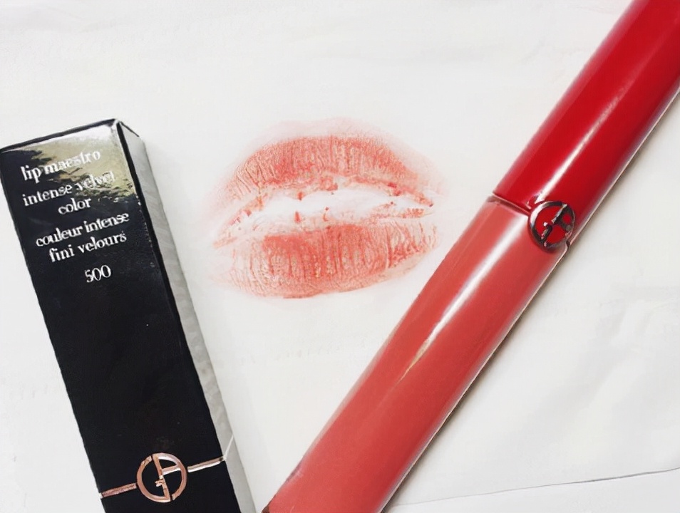 素颜涂什么颜色的口红秋冬,素颜涂什么颜色的口红啊