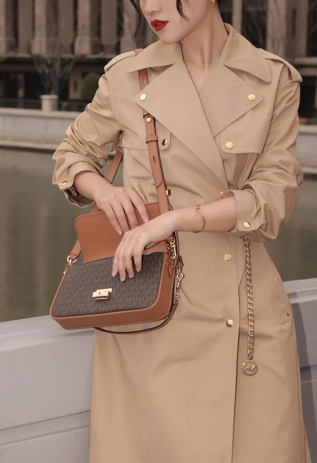 michaelkorswhitney系列女士包,michaelkors包包经典款