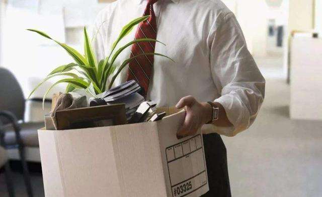 劳动法规定哪些情况可以申请赔偿,劳动法员工自离是否有赔偿