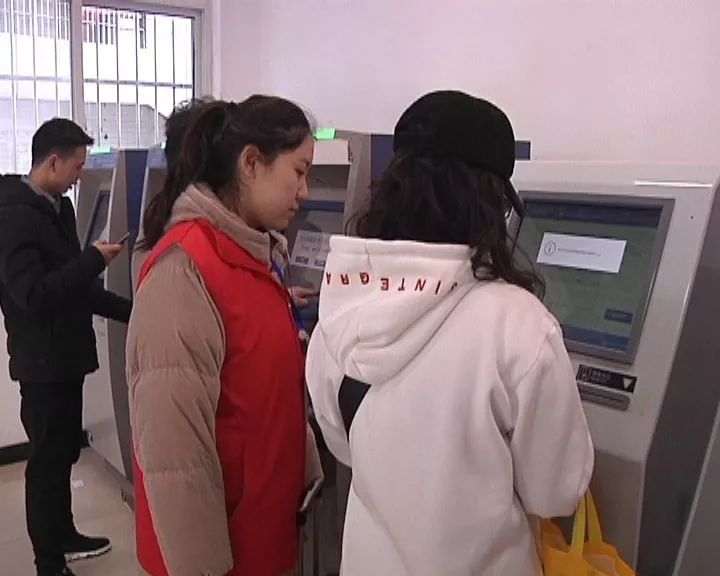 春运第一天火车站视频,2023年春运期间新乡火车站时刻表