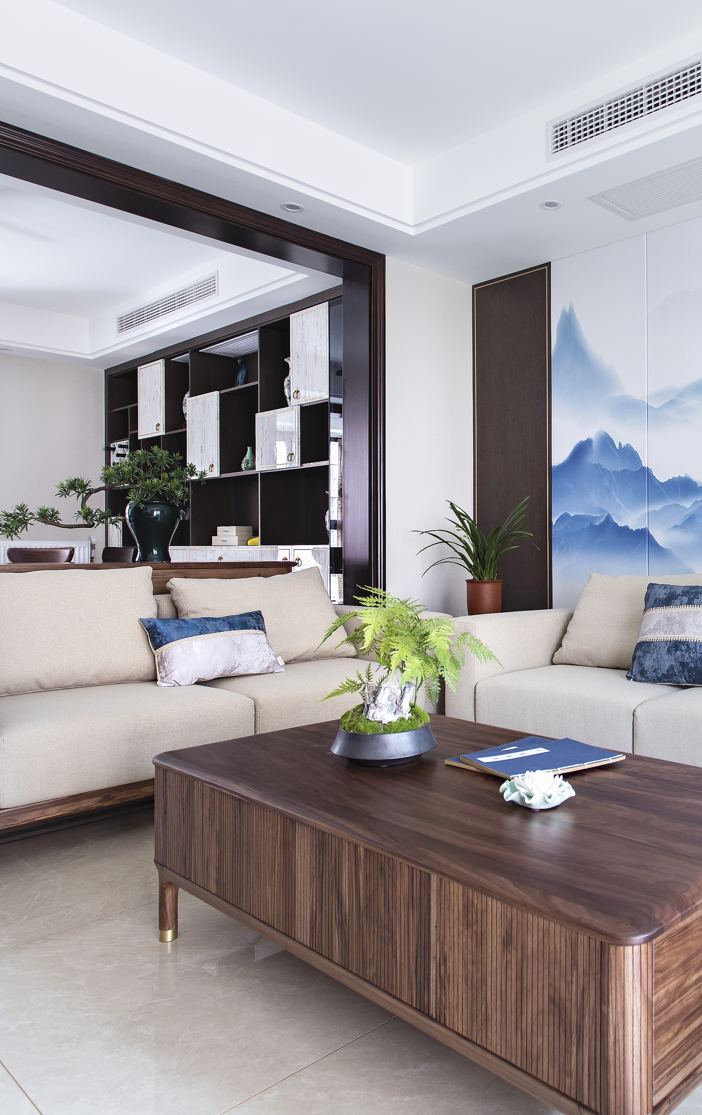 绿都万和城阳湖郡装修设计,金孔雀设计