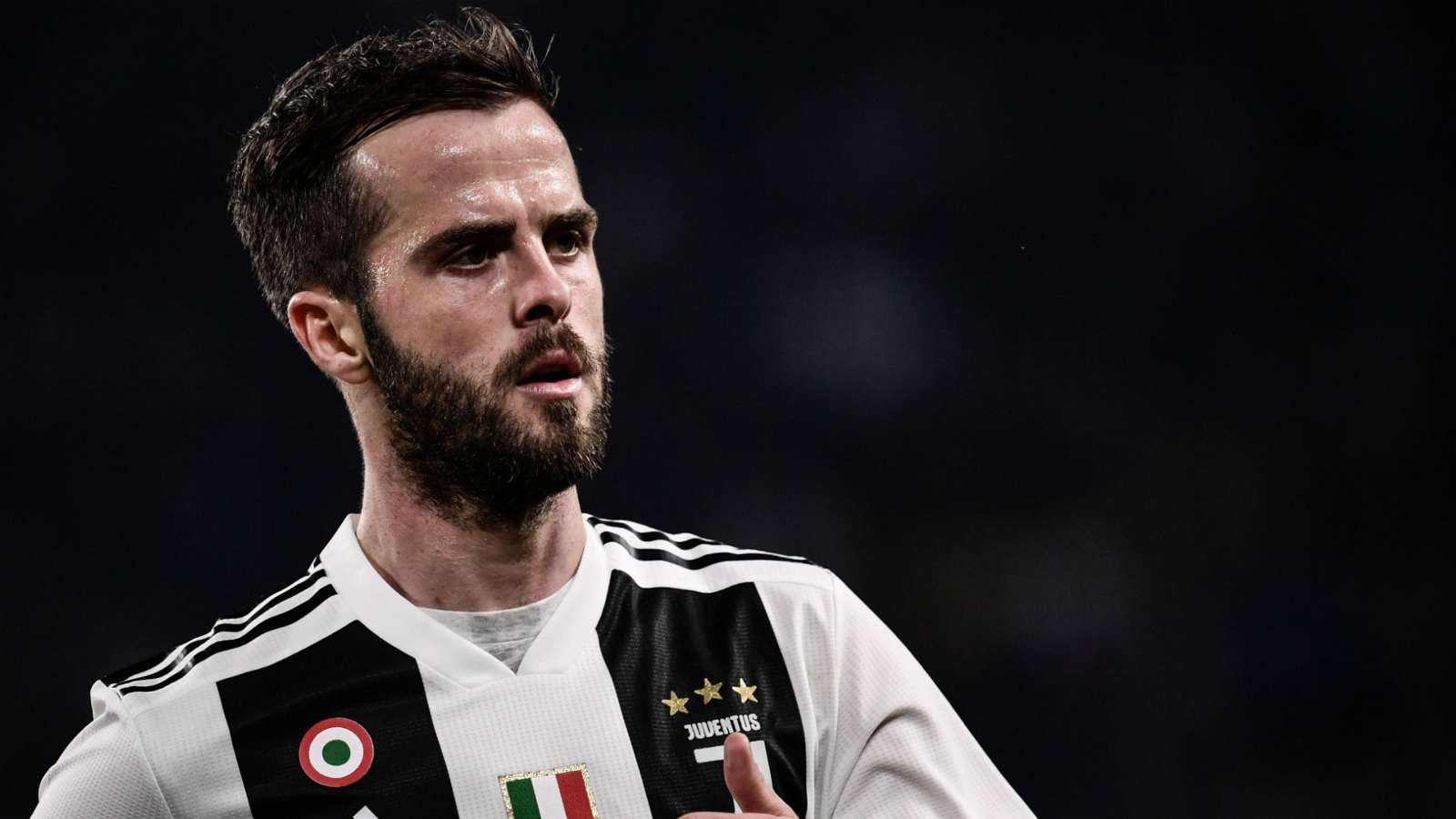 他是尤文中场球星，有可能去巴萨，他的命运究竟会如何？