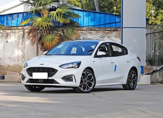 新款福克斯跑几万公里后评价,同行十万公里谈福克斯用车总结